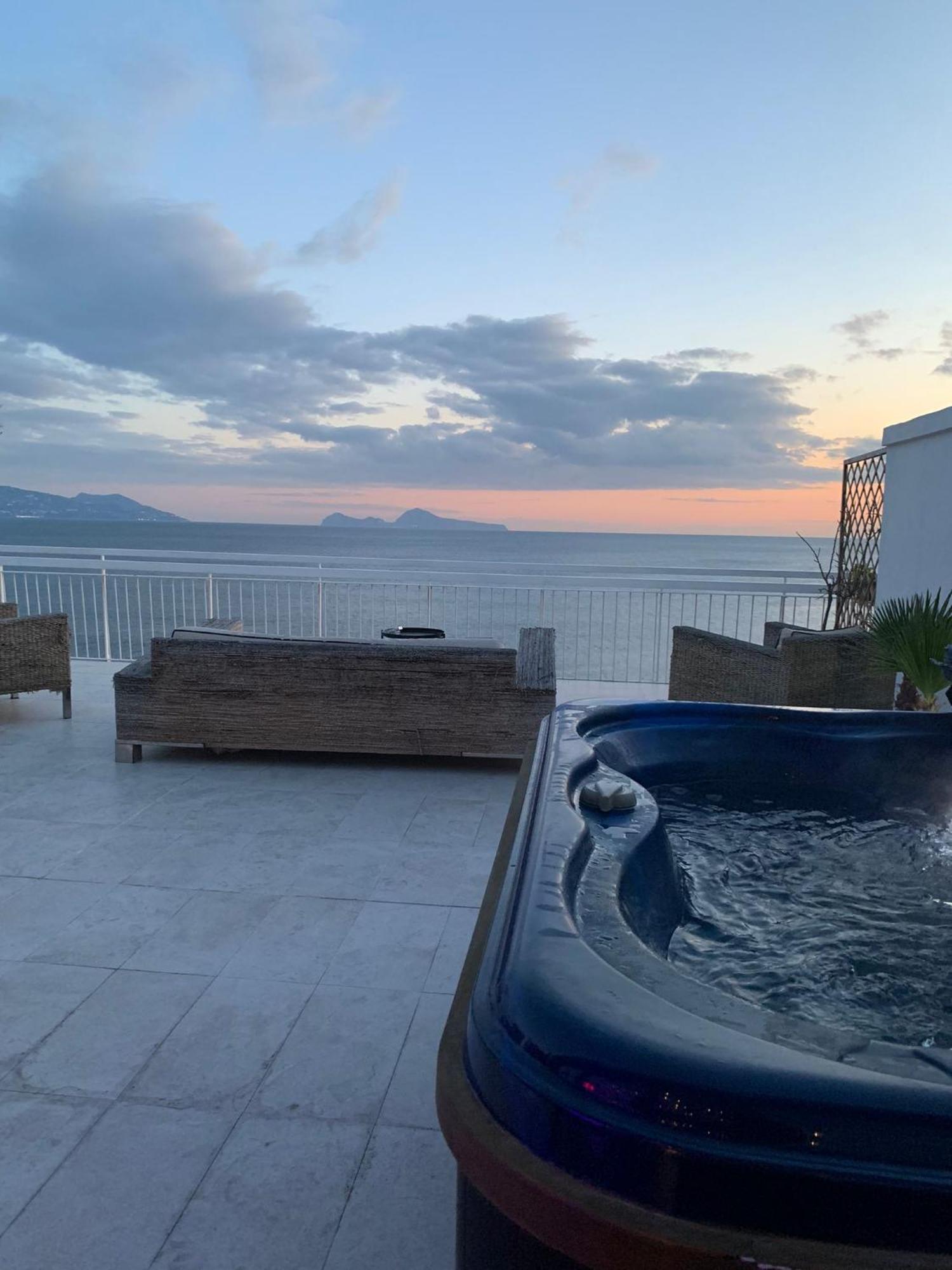 Thomas Sea View Apartment Torre del Greco Exterior foto